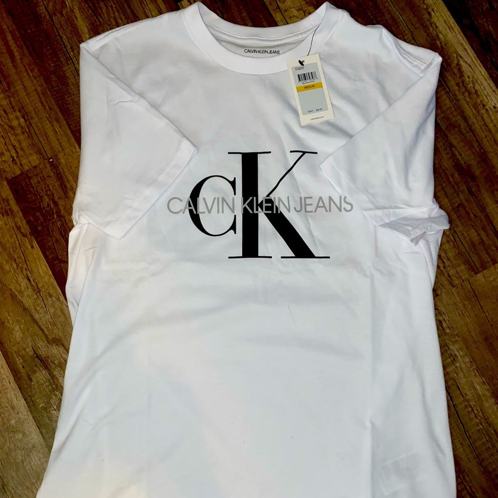 Calvin Klein T shirt never worn with tags